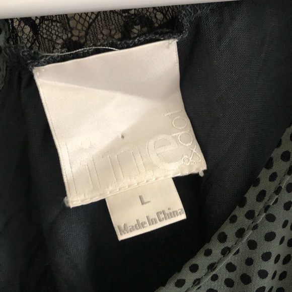 Line & Dot Polka Dot Blouse - Picture 3 of 4